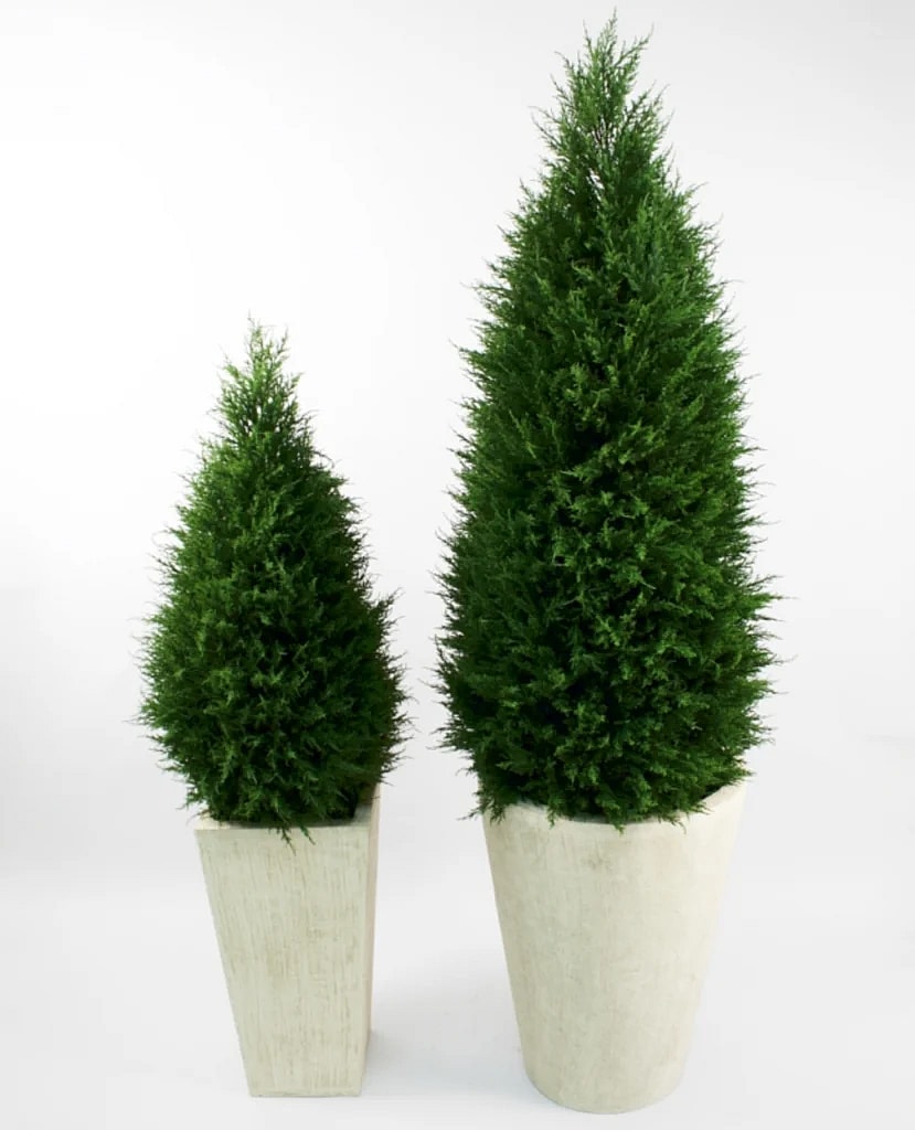 Kunstig Cypres kegleformet H: 130 cm.