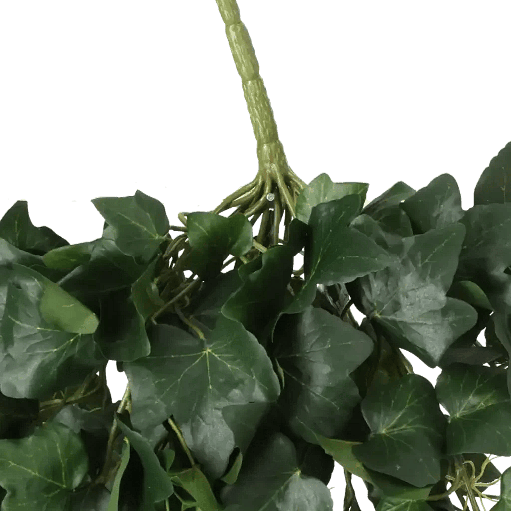 Closeup af Kunstig efeu hængeplante grøn - L: 45 cm.