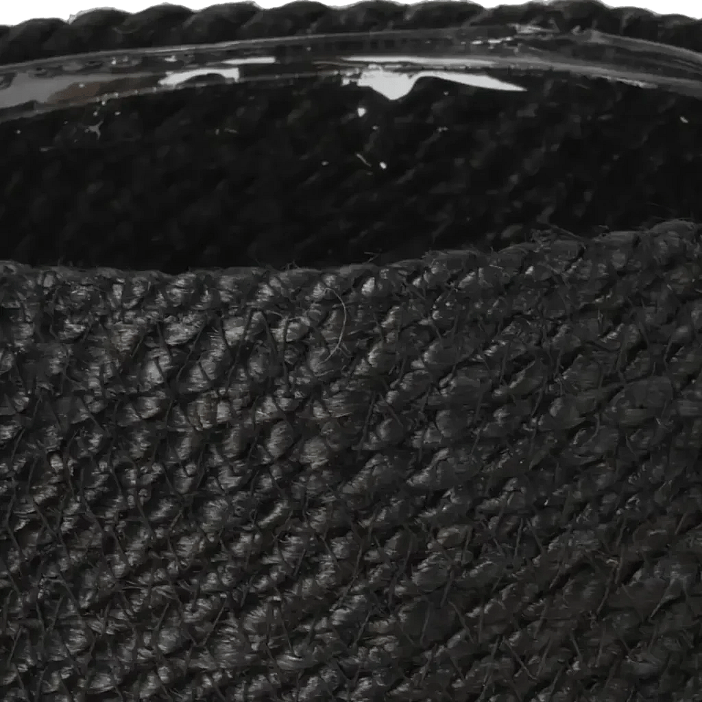 Closeup af Nordal sort urtepotte JUTE Dia 18 cm.