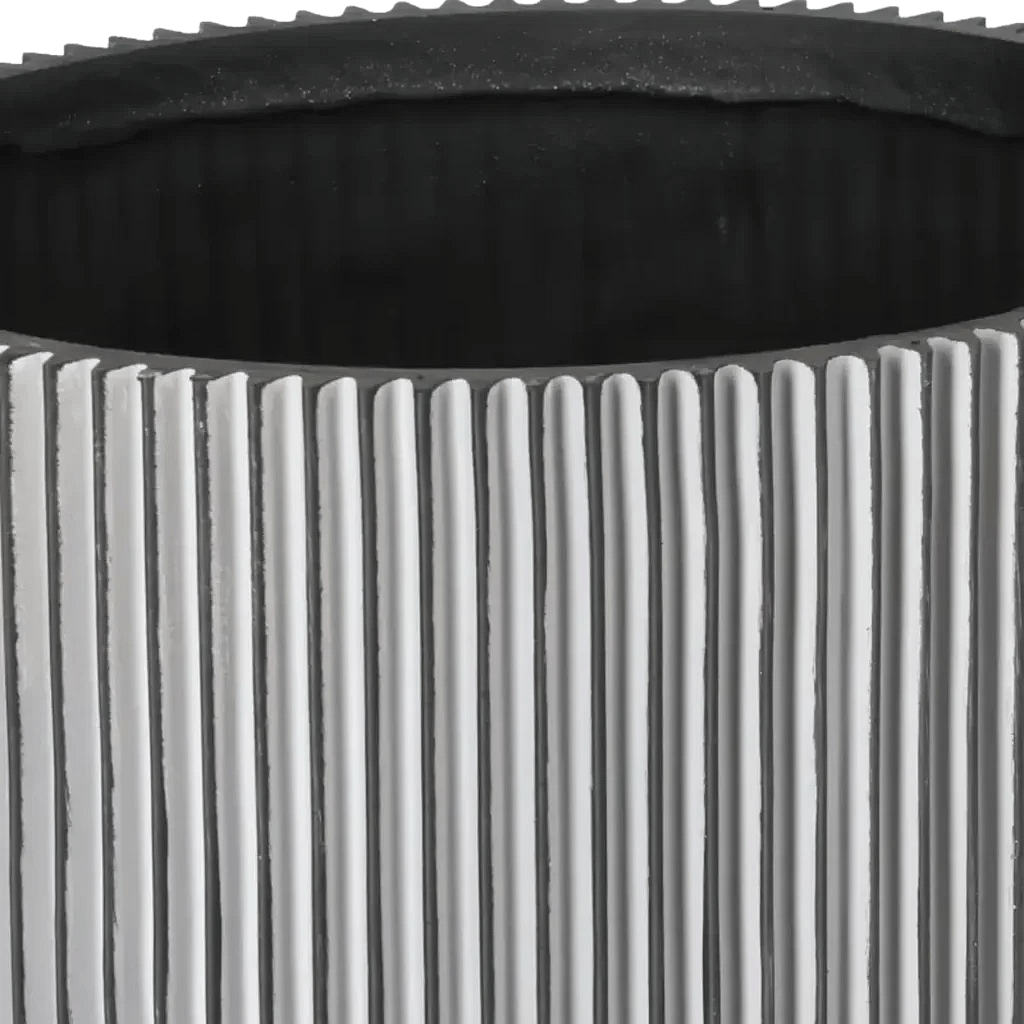 Closeup af Capi krukke Cylinder Groove sort 23x25 cm.