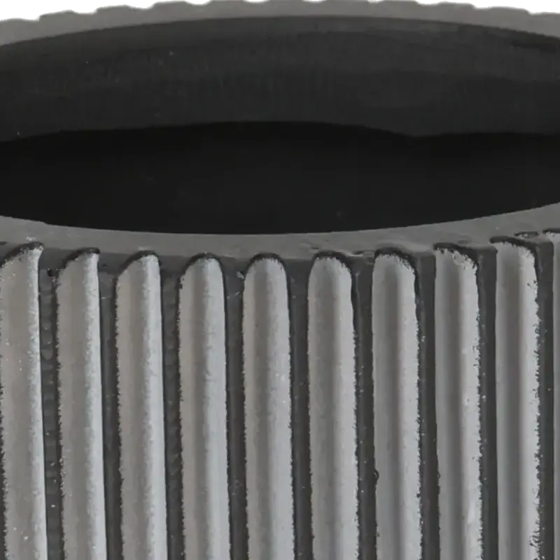 Closeup af Capi krukke Egg Planter Groove sort 8x7 cm.