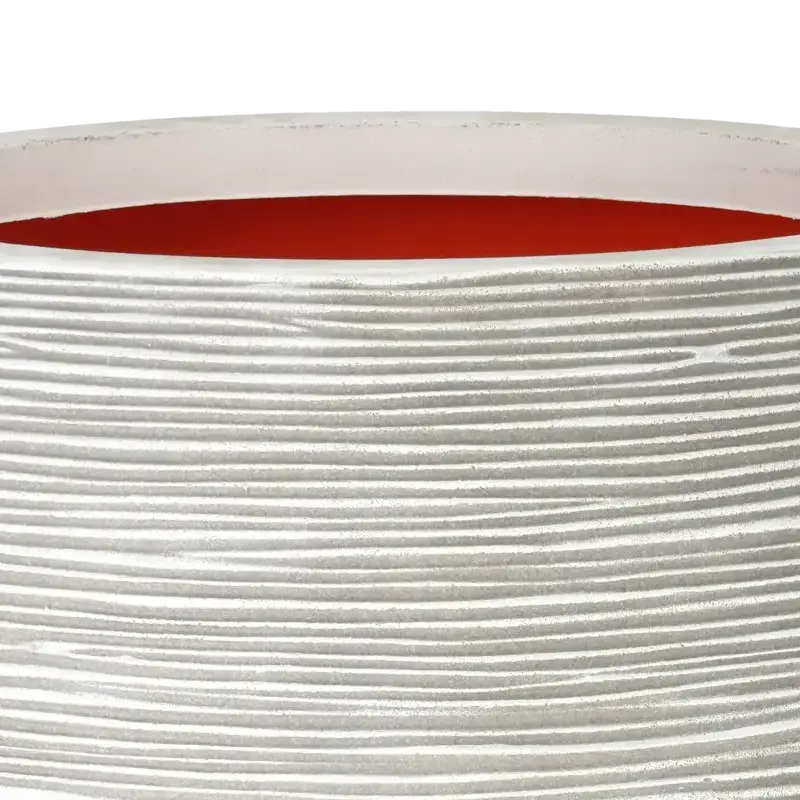 Closeup af Capi Vase Ball Rib NL creme Dia 62 cm H 48 cm.