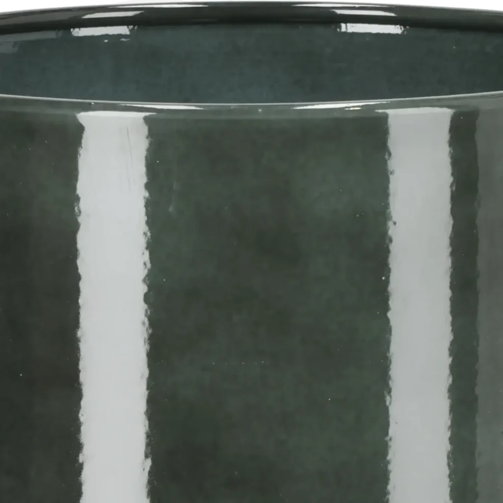 Closeup af Cylinder potte metal w/saucer H21,5 Ø21,5 cm.
